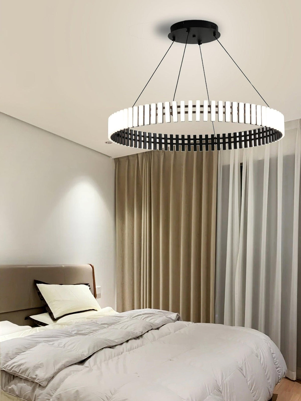 Grevis Acrylic Chandelier-Moonnatur