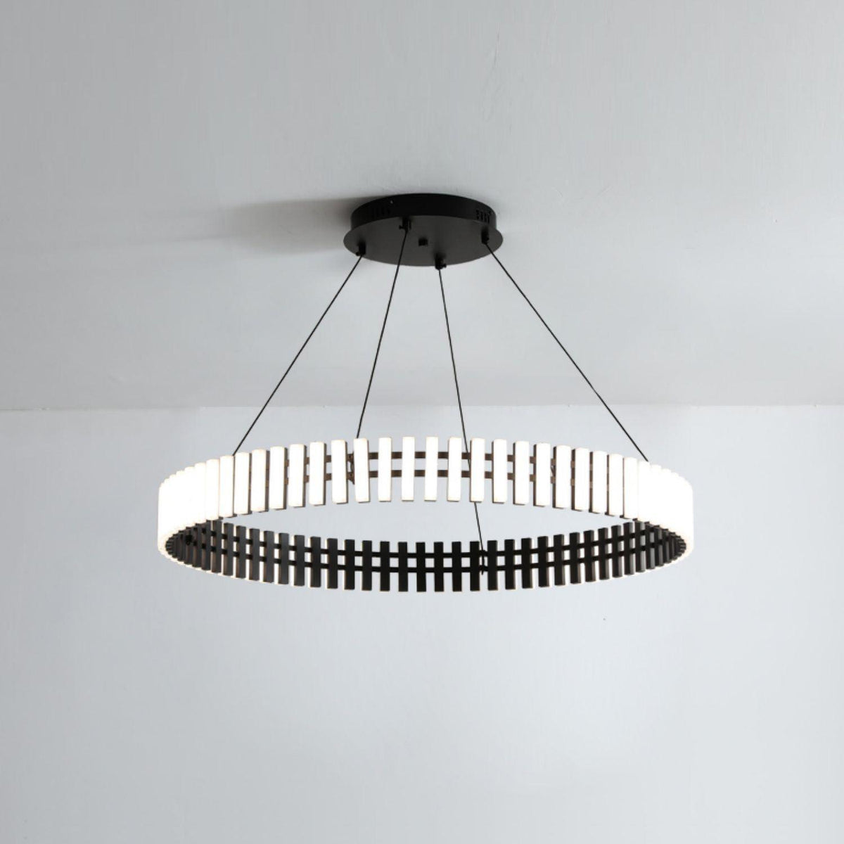 Grevis Acrylic Chandelier-Moonnatur