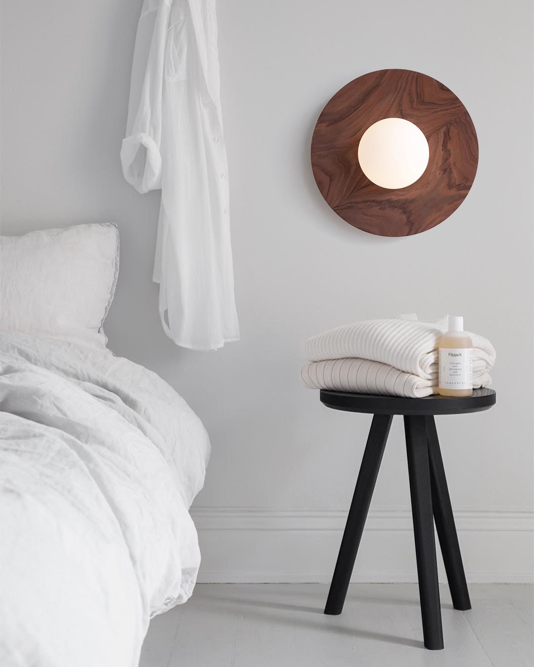 Nelyneth Glass Wall Light-Moonnatur