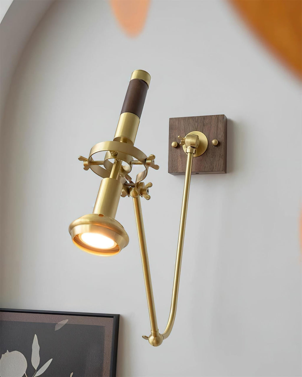 Avrenwren Brass Wall Light-Moonnatur