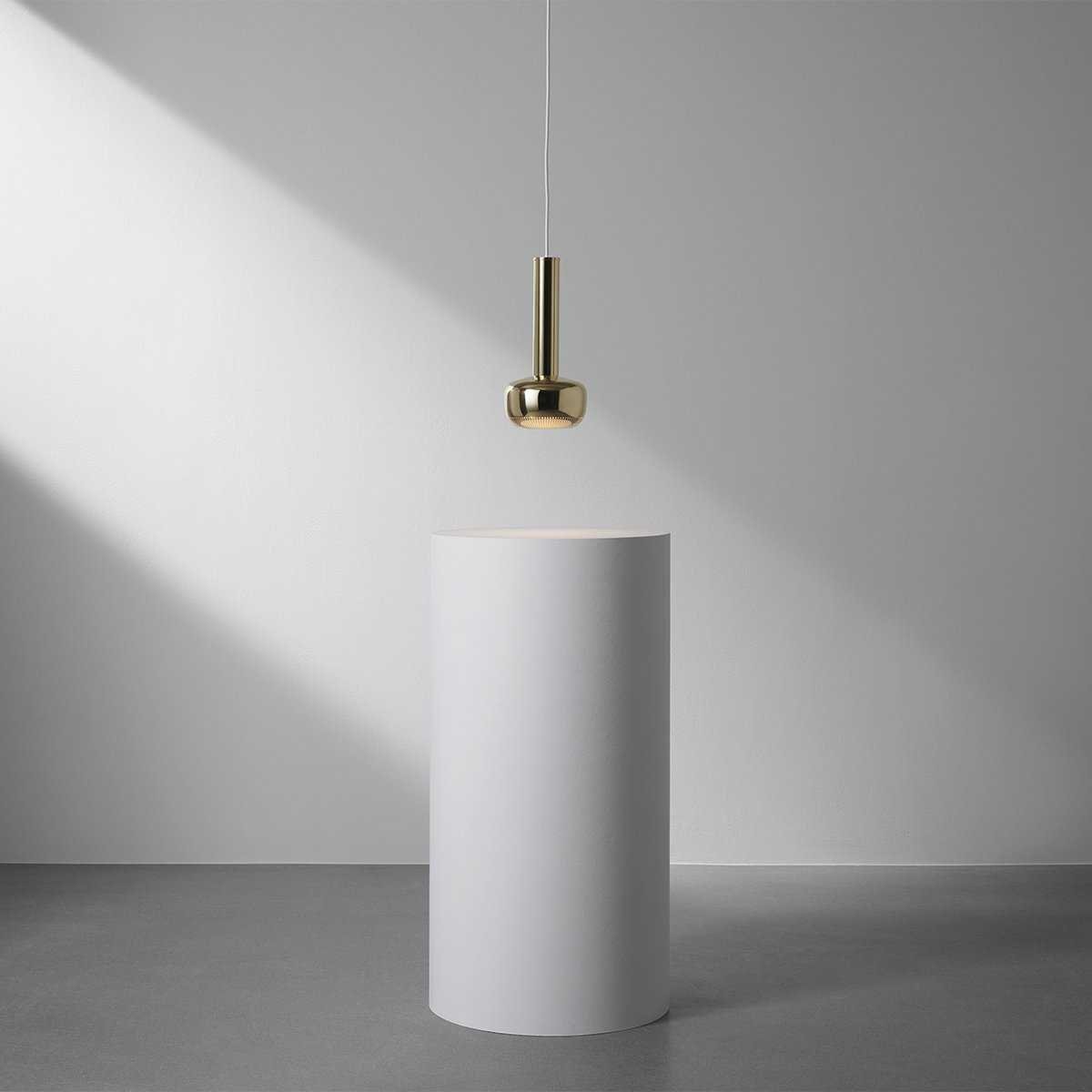 Valenora Metal Pendant Light-Moonnatur