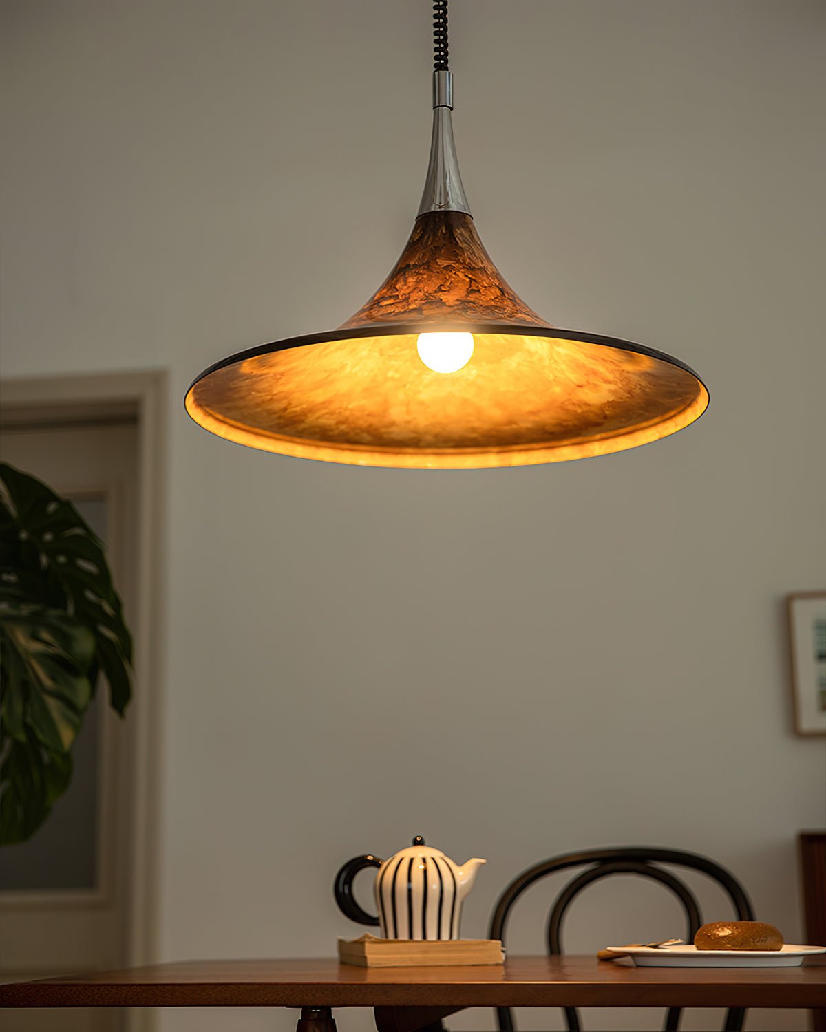 Ravelina Acrylic Pendant Light-Moonnatur