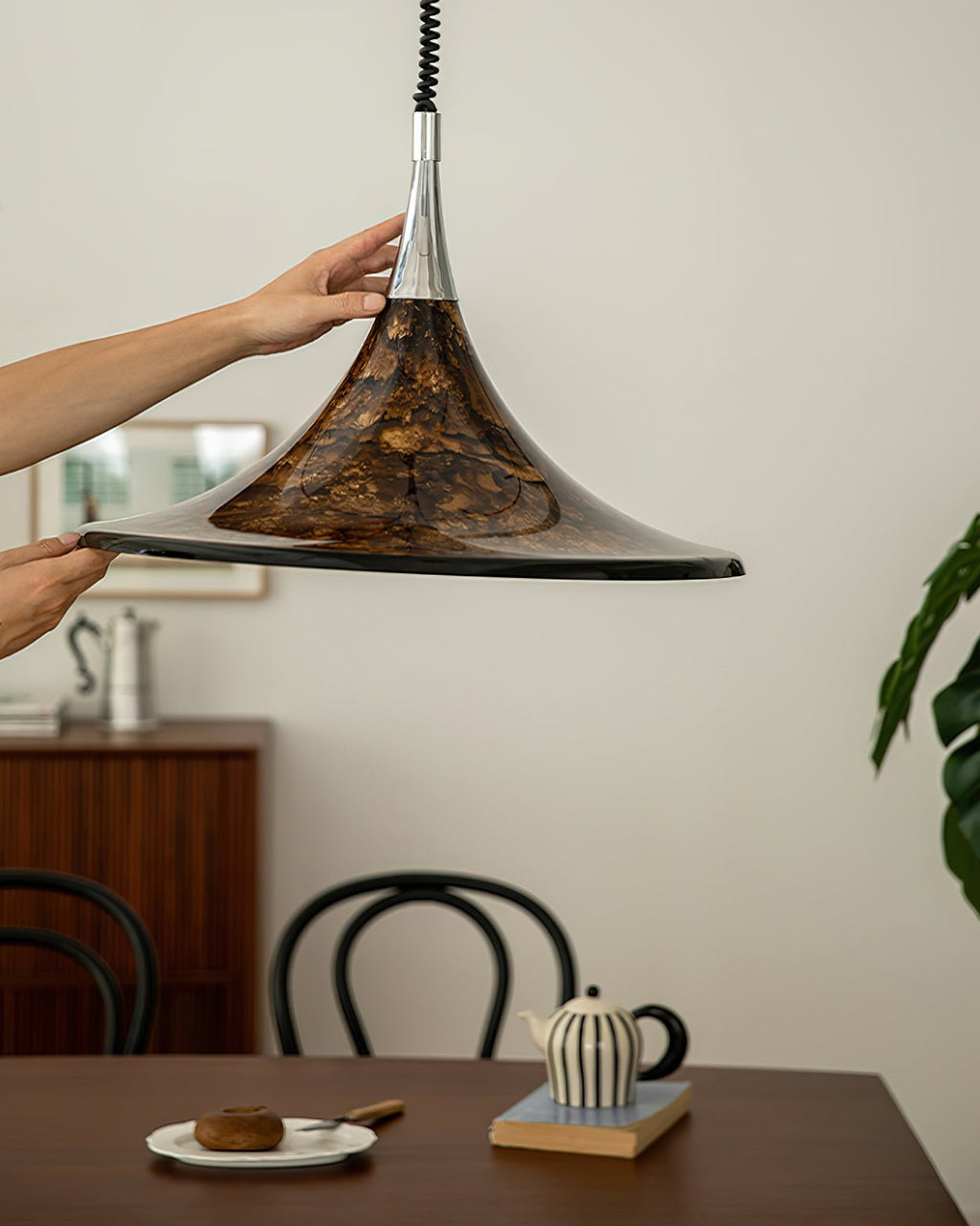 Ravelina Acrylic Pendant Light-Moonnatur