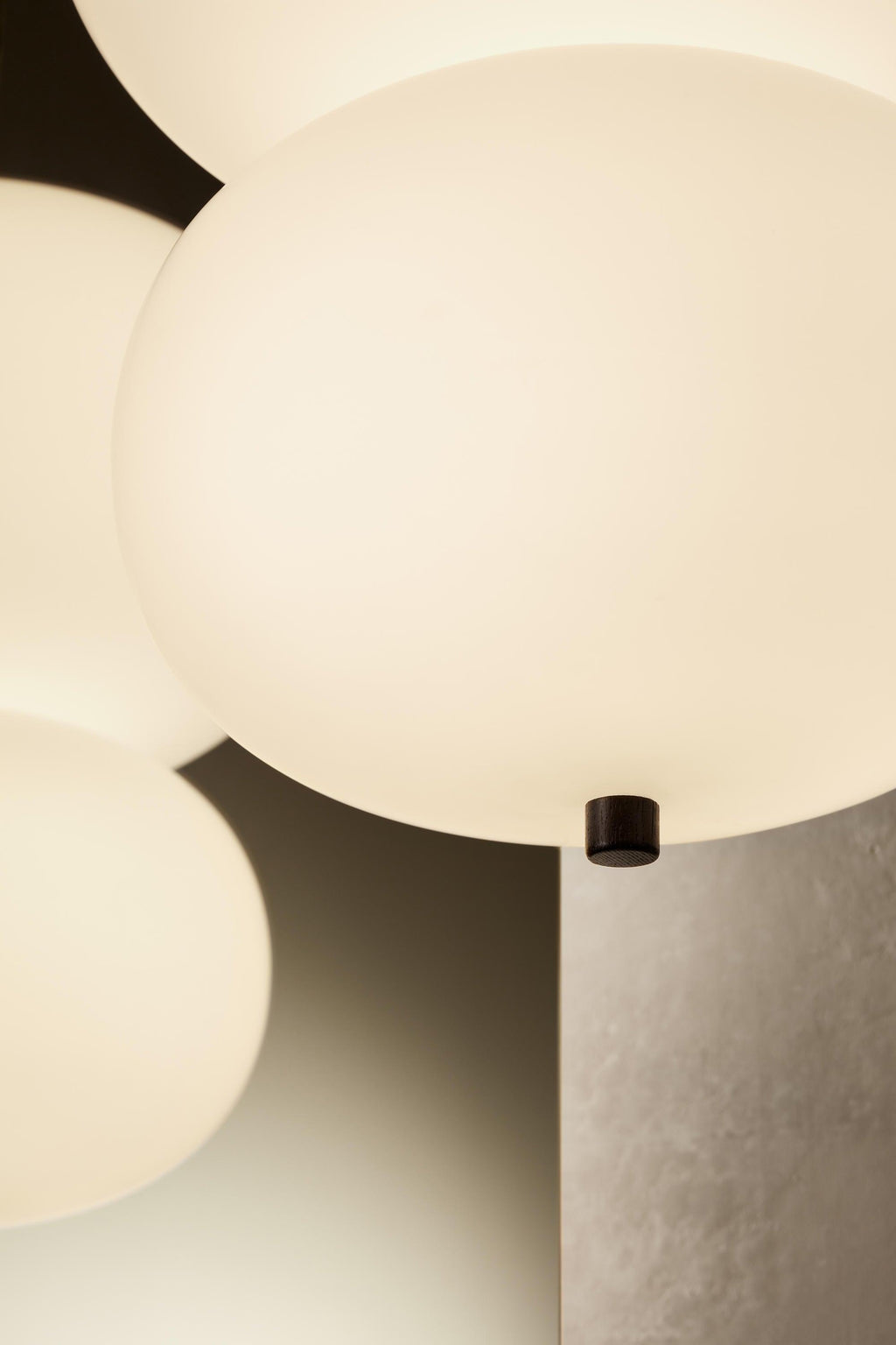 Wrenora Glass Pendant Light-Moonnatur