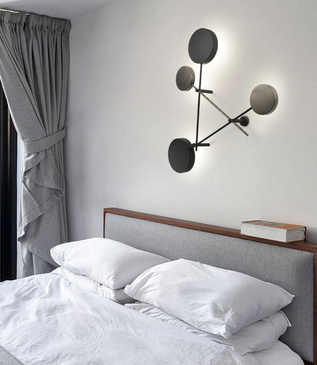 Zarenlyn Acrylic Wall Light-Moonnatur