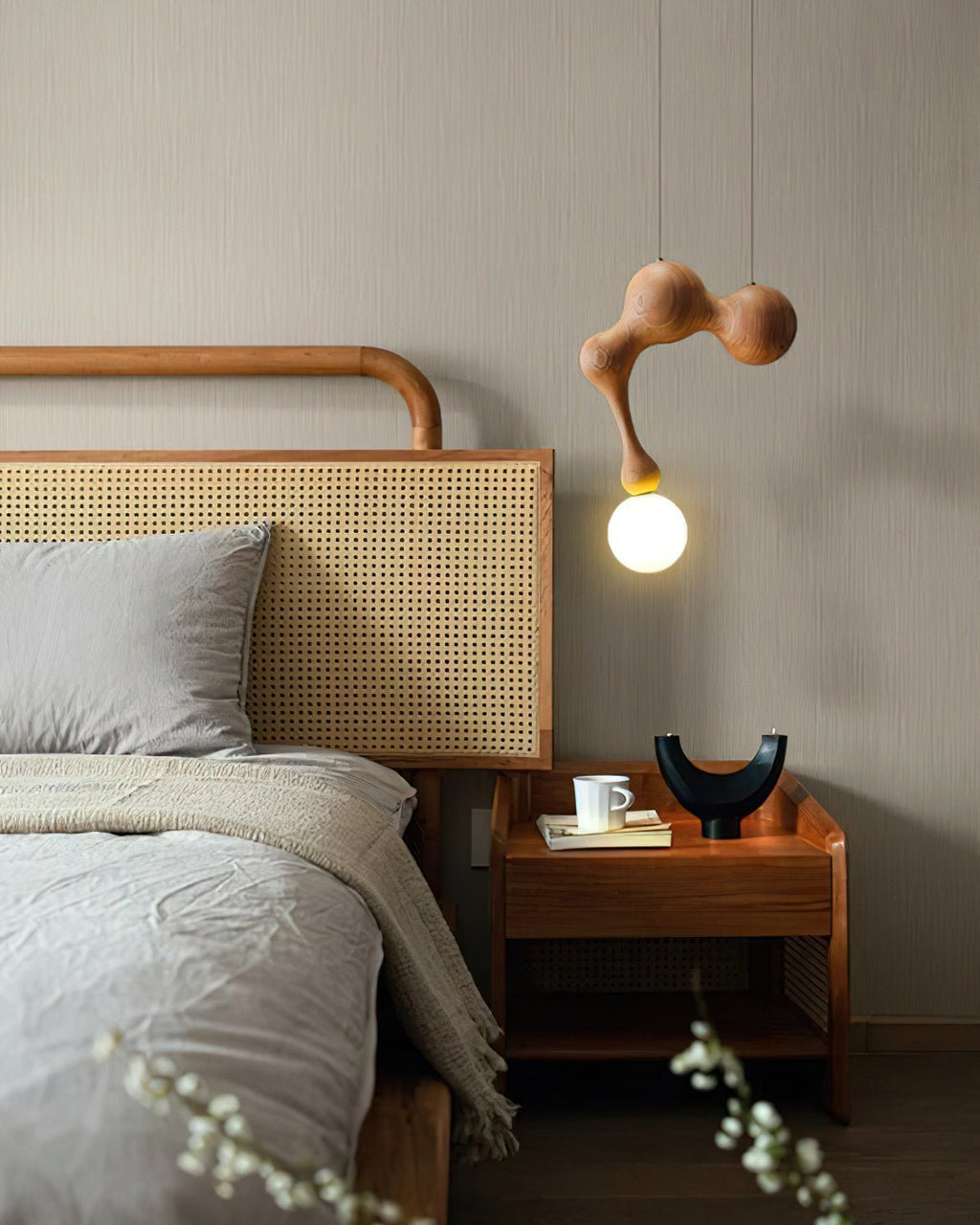 Kaelwyn Wood Pendant Light-Moonnatur