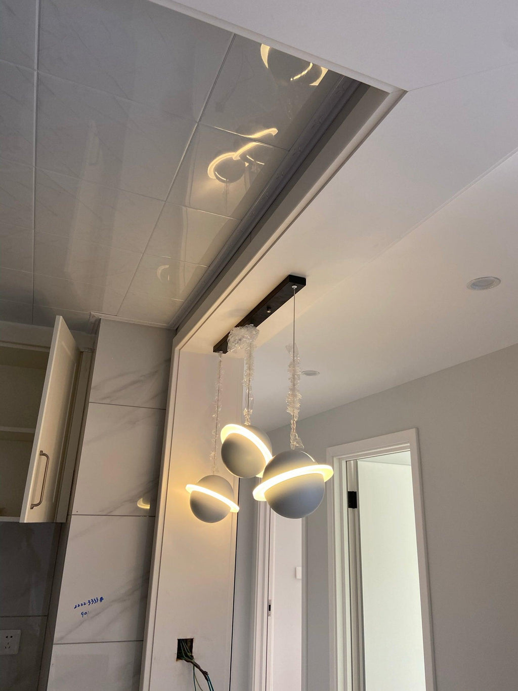 Quenera Iron Pendant Light-Moonnatur