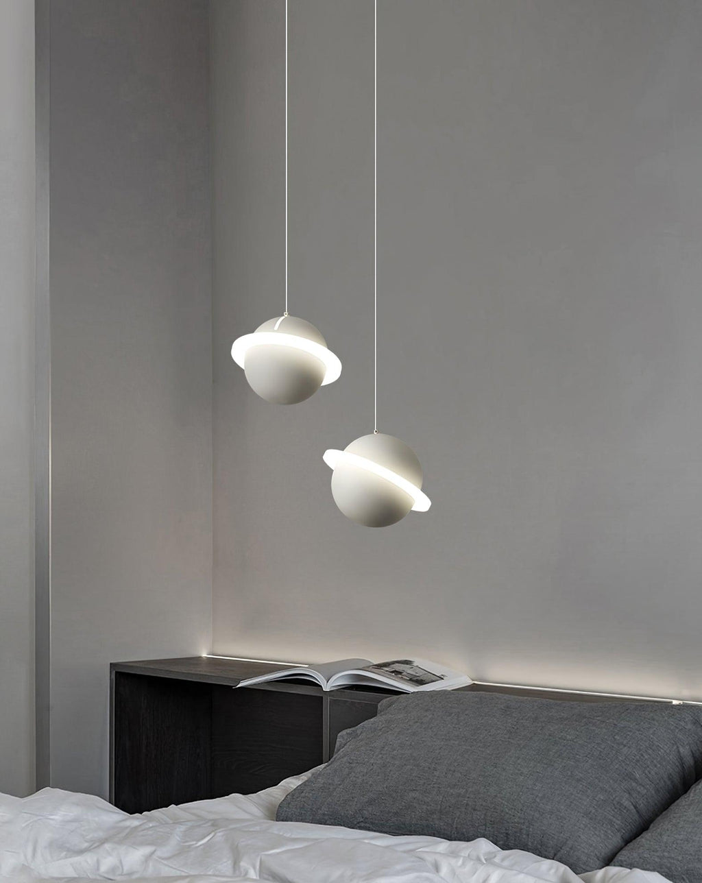 Quenera Iron Pendant Light-Moonnatur