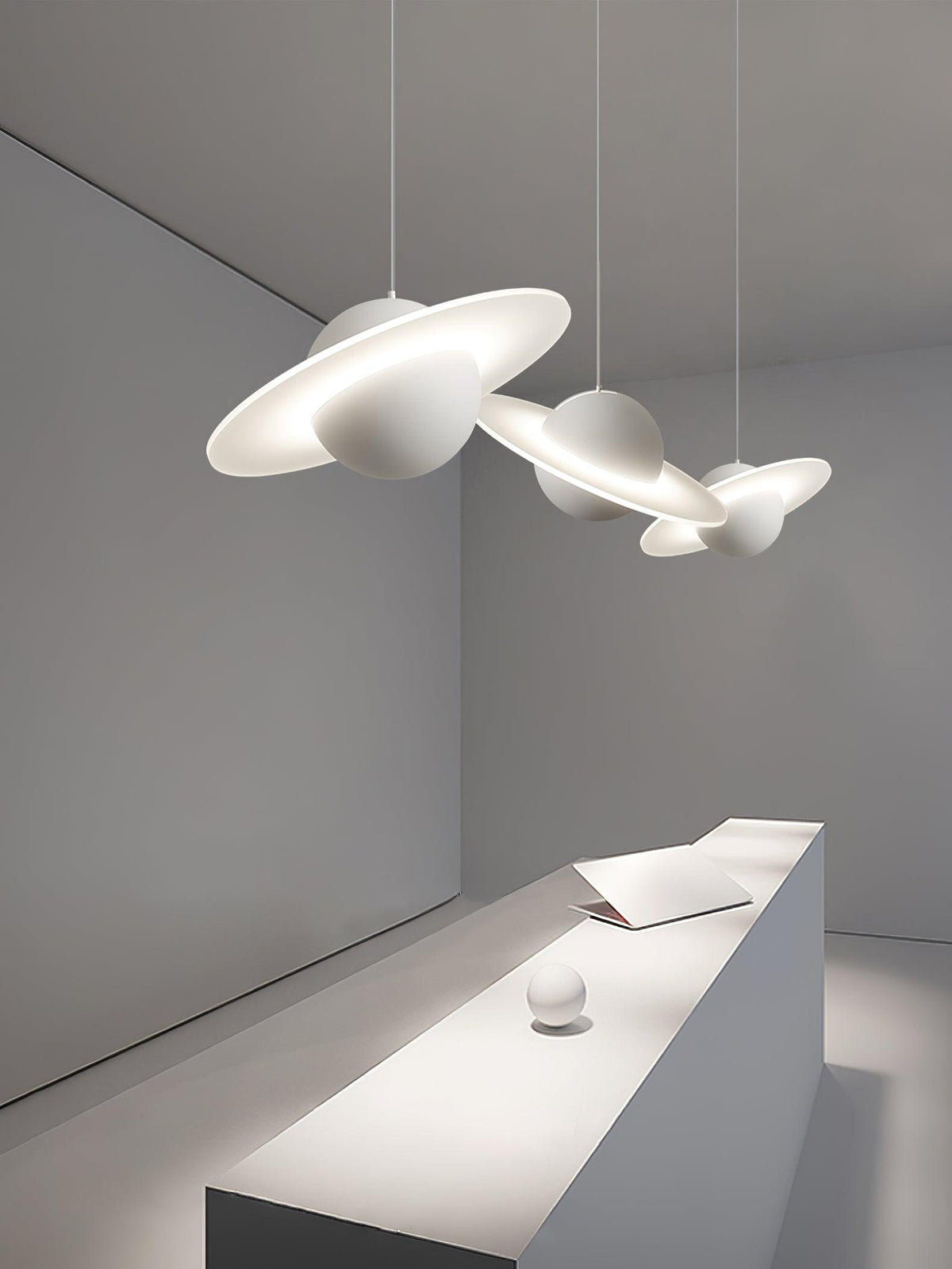 Quenera Iron Pendant Light-Moonnatur