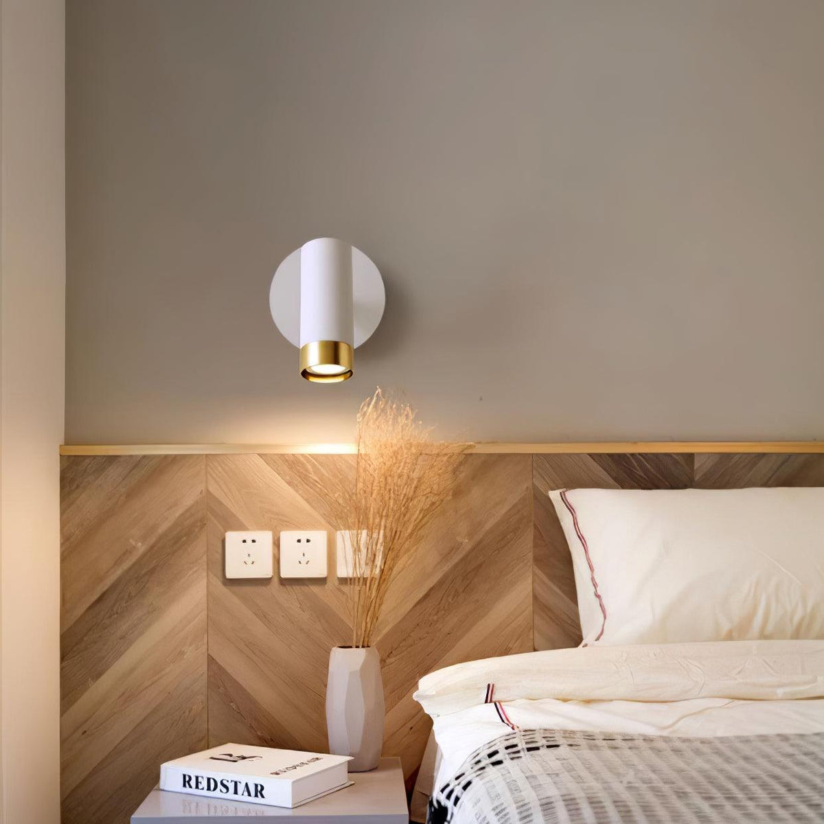 Perrinelle Metal Wall Light-Moonnatur