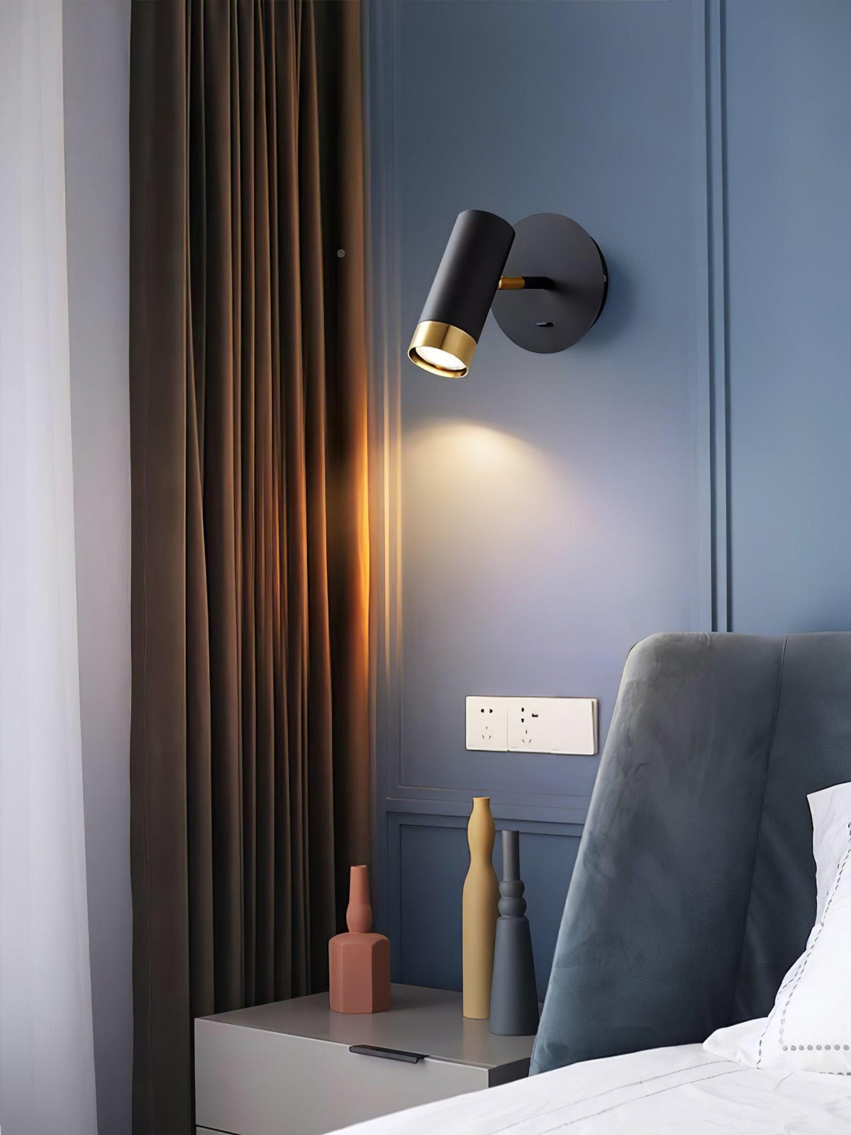 Perrinelle Metal Wall Light-Moonnatur