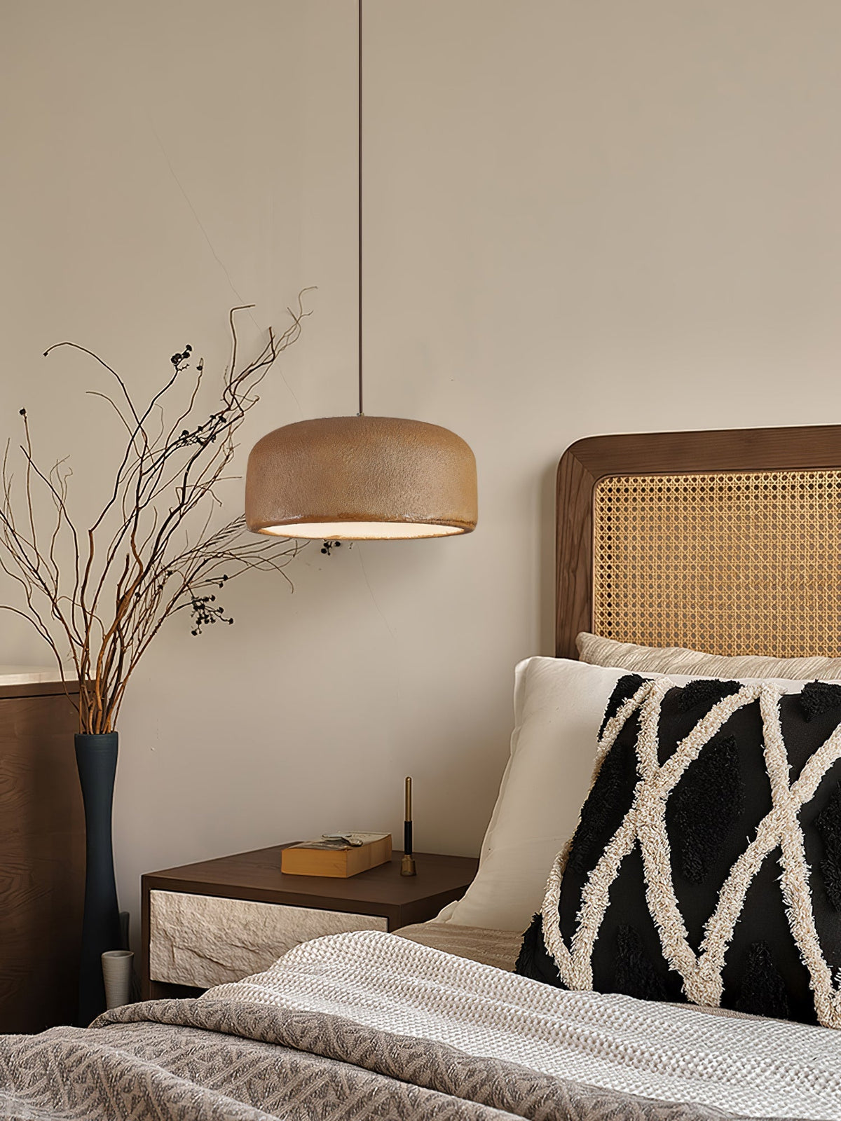 Jorrenis Resin Pendant Light-Moonnatur