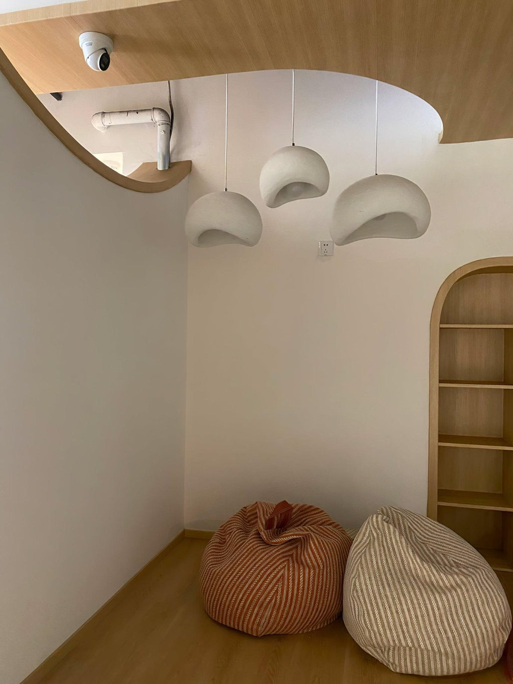 Mereva Polystyrene Pendant Lamp-Moonnatur