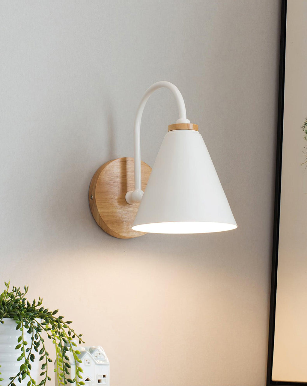 Laelenna Wood Wall Light-Moonnatur
