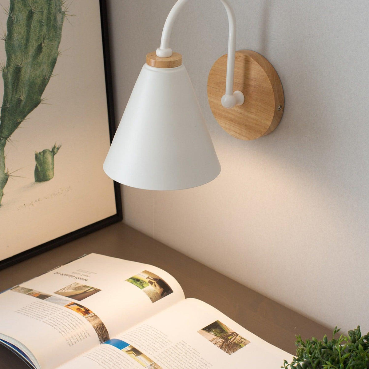 Oakenford Wood Wall Light-Moonnatur
