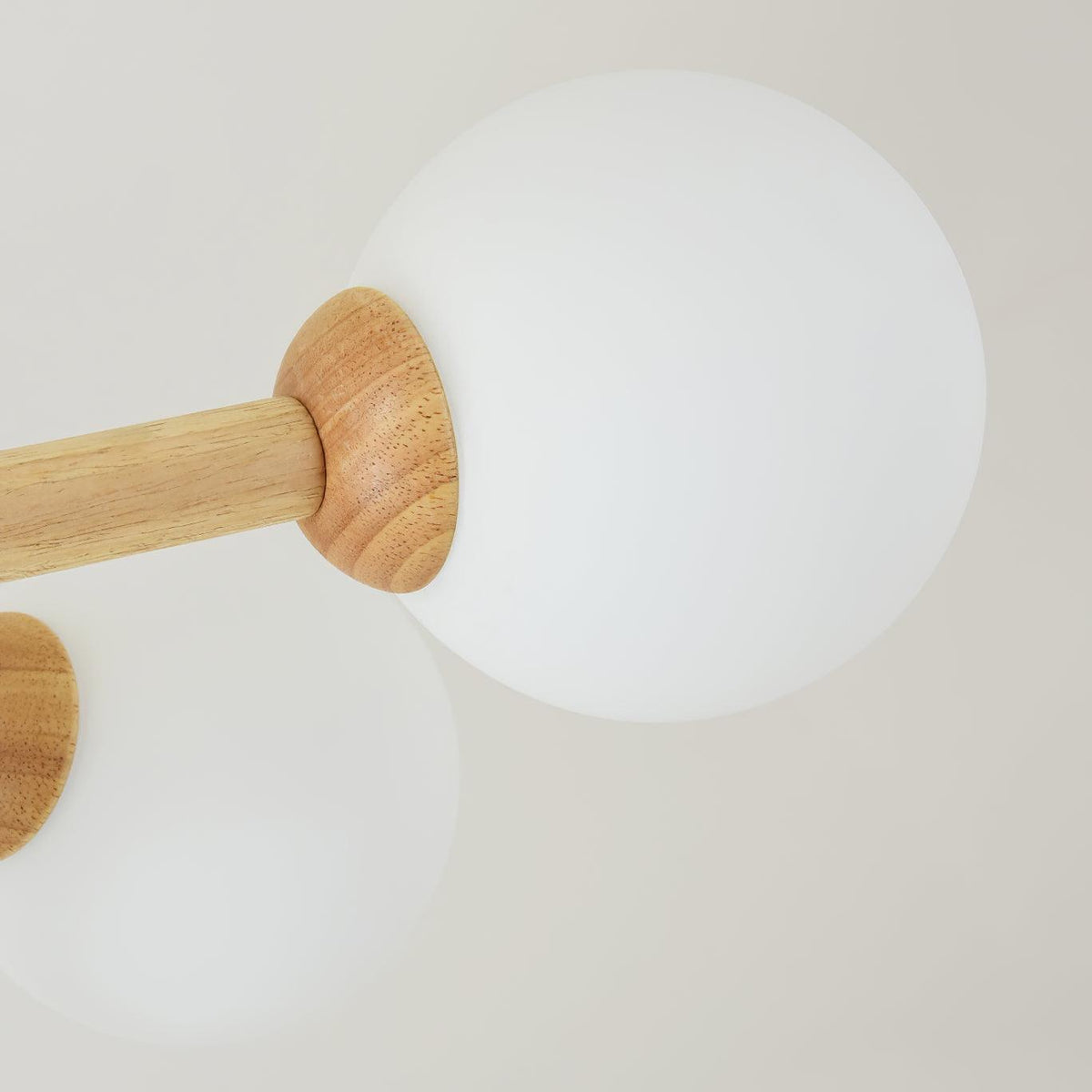 Laelia Wood Chandelier-Moonnatur