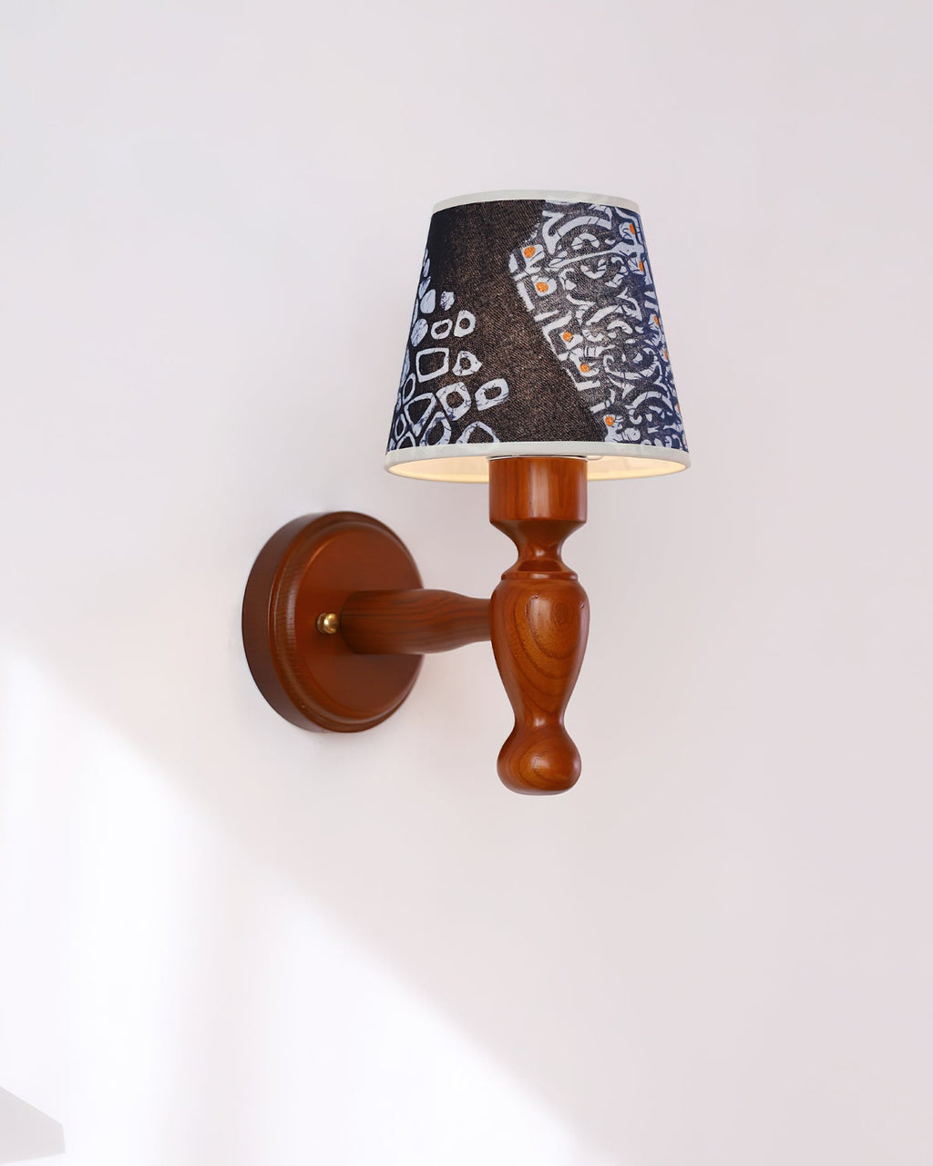 Finvervale Fabric Wall Light-Moonnatur