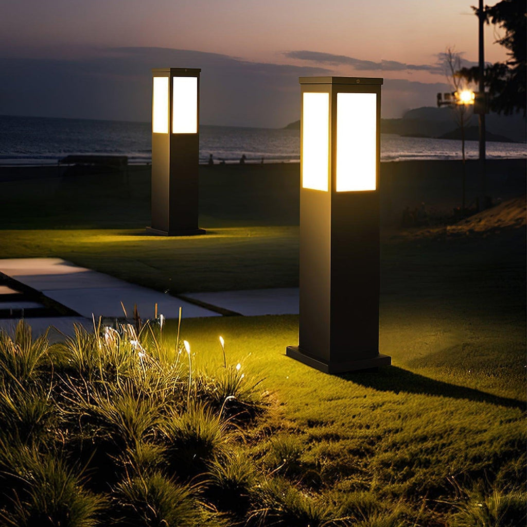 Tarnelash Acrylic Pillar Light-Moonnatur