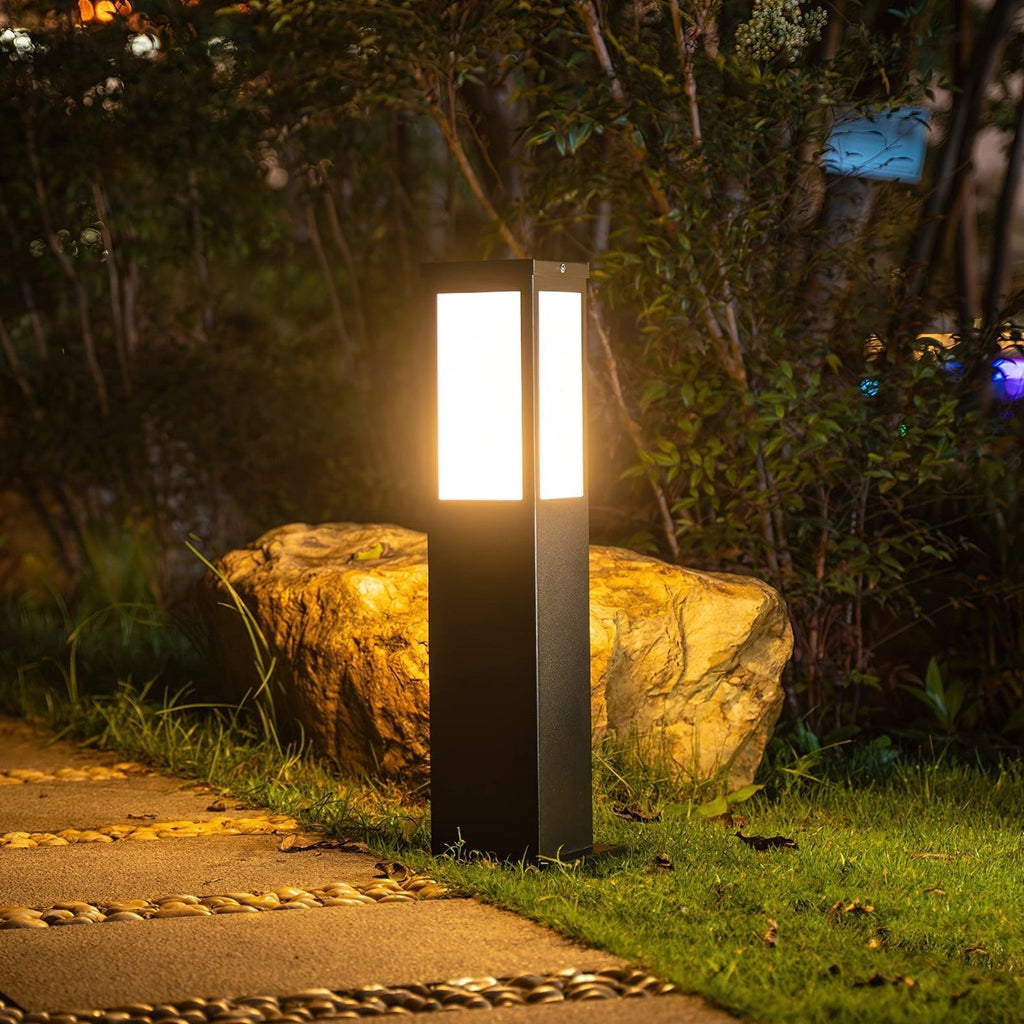 Tarnelash Acrylic Pillar Light-Moonnatur