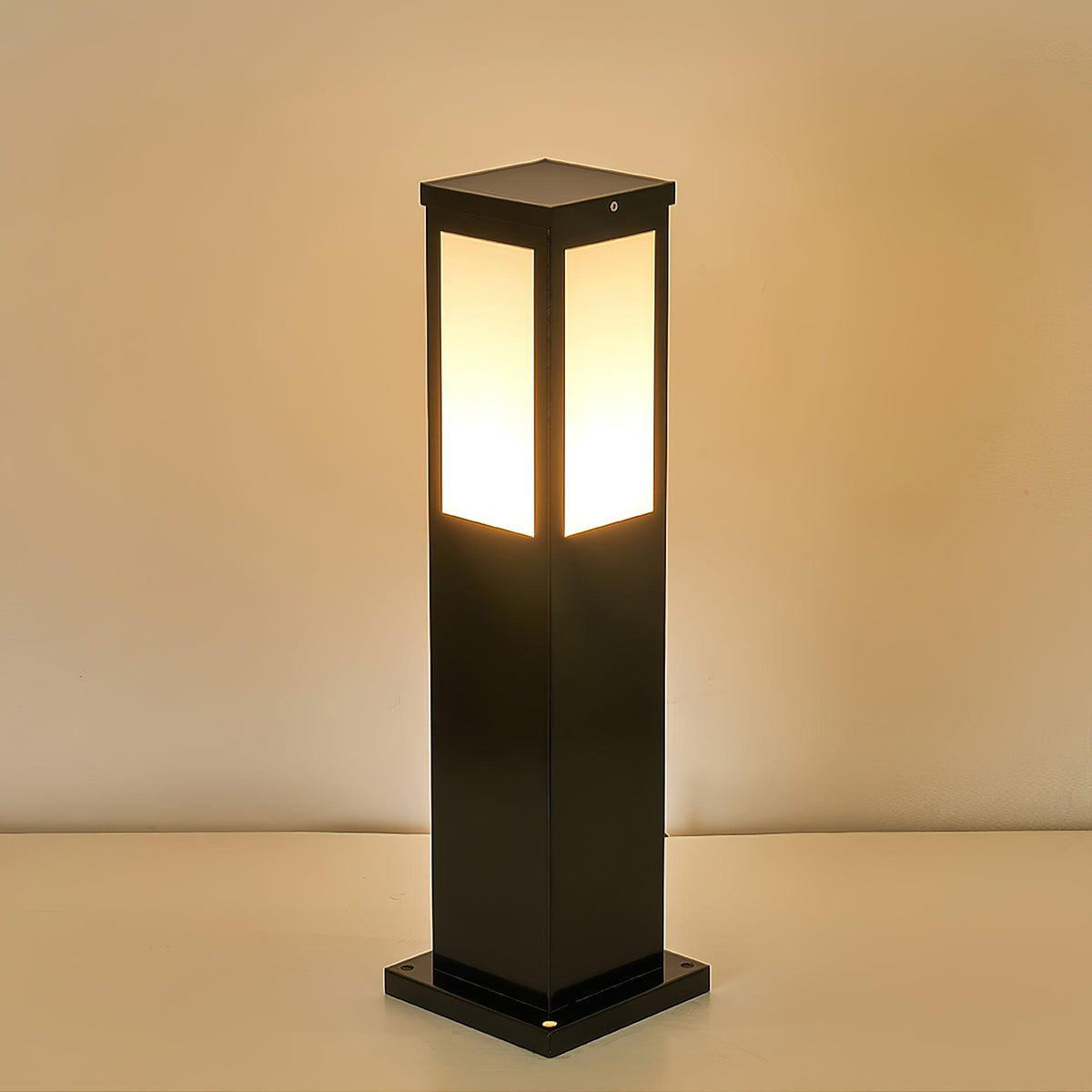 Tarnelash Acrylic Pillar Light-Moonnatur