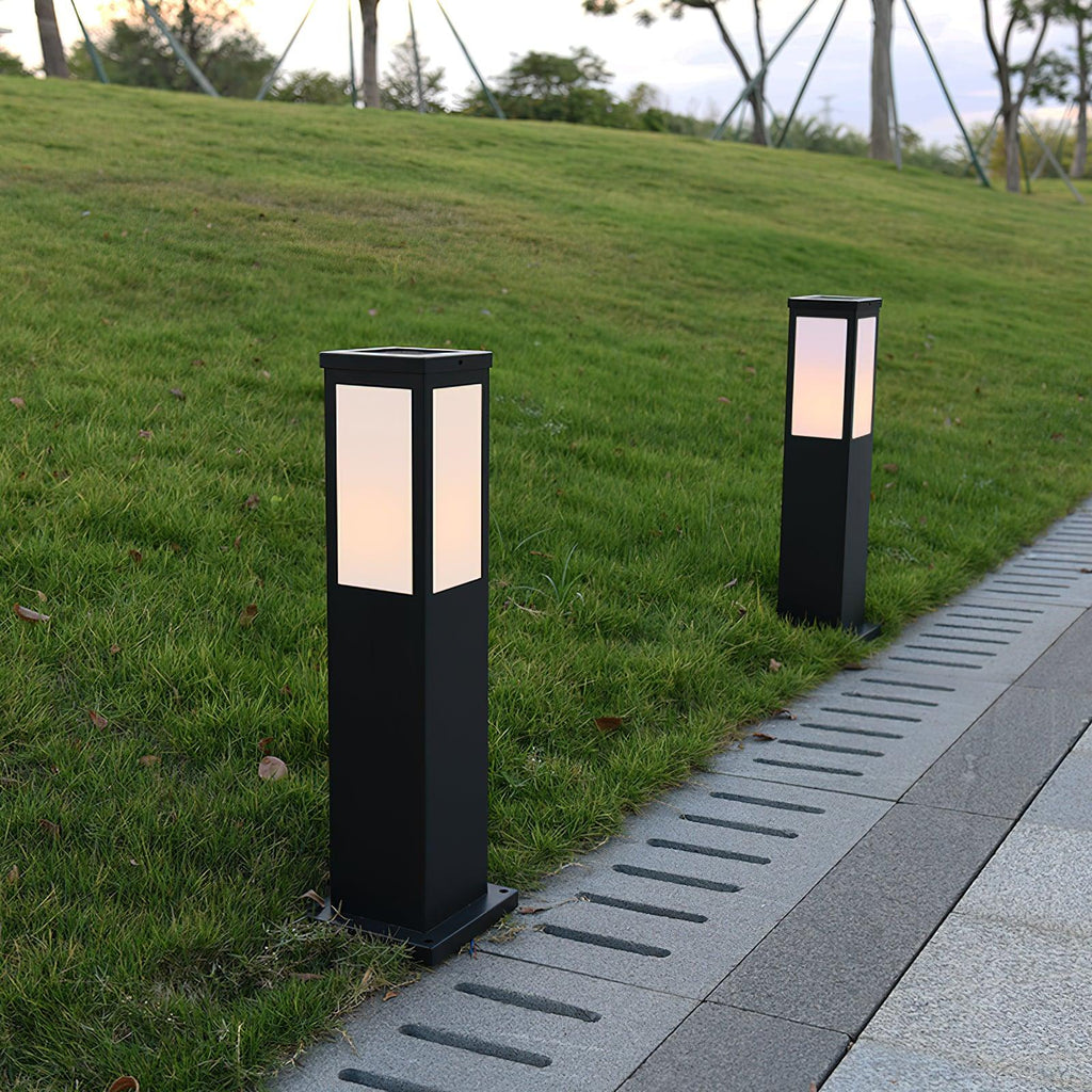 Tarnelash Acrylic Pillar Light-Moonnatur