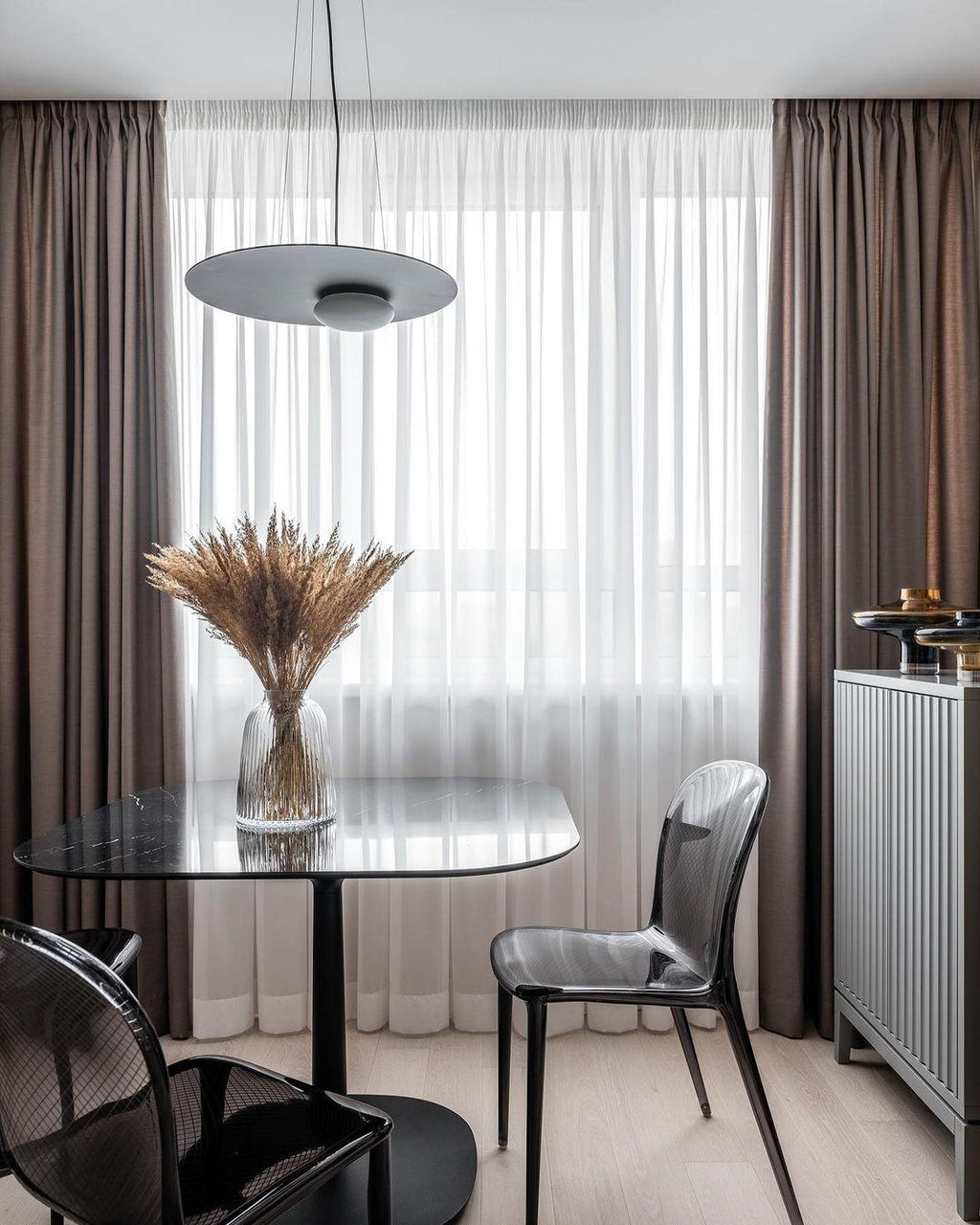 Carrowwyn Glass Pendant Light-Moonnatur