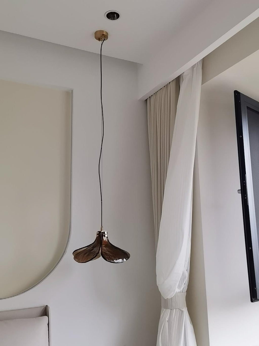 Rildenwyn Glass Pendant Light-Moonnatur
