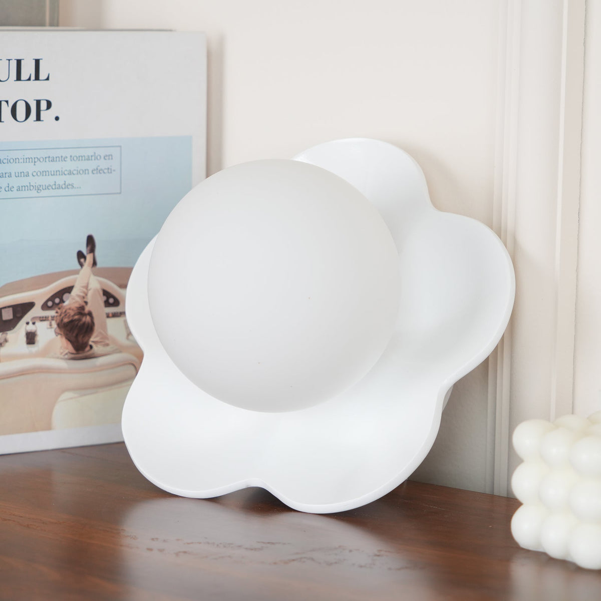 Pardenwynne Resin Wall Light-Moonnatur