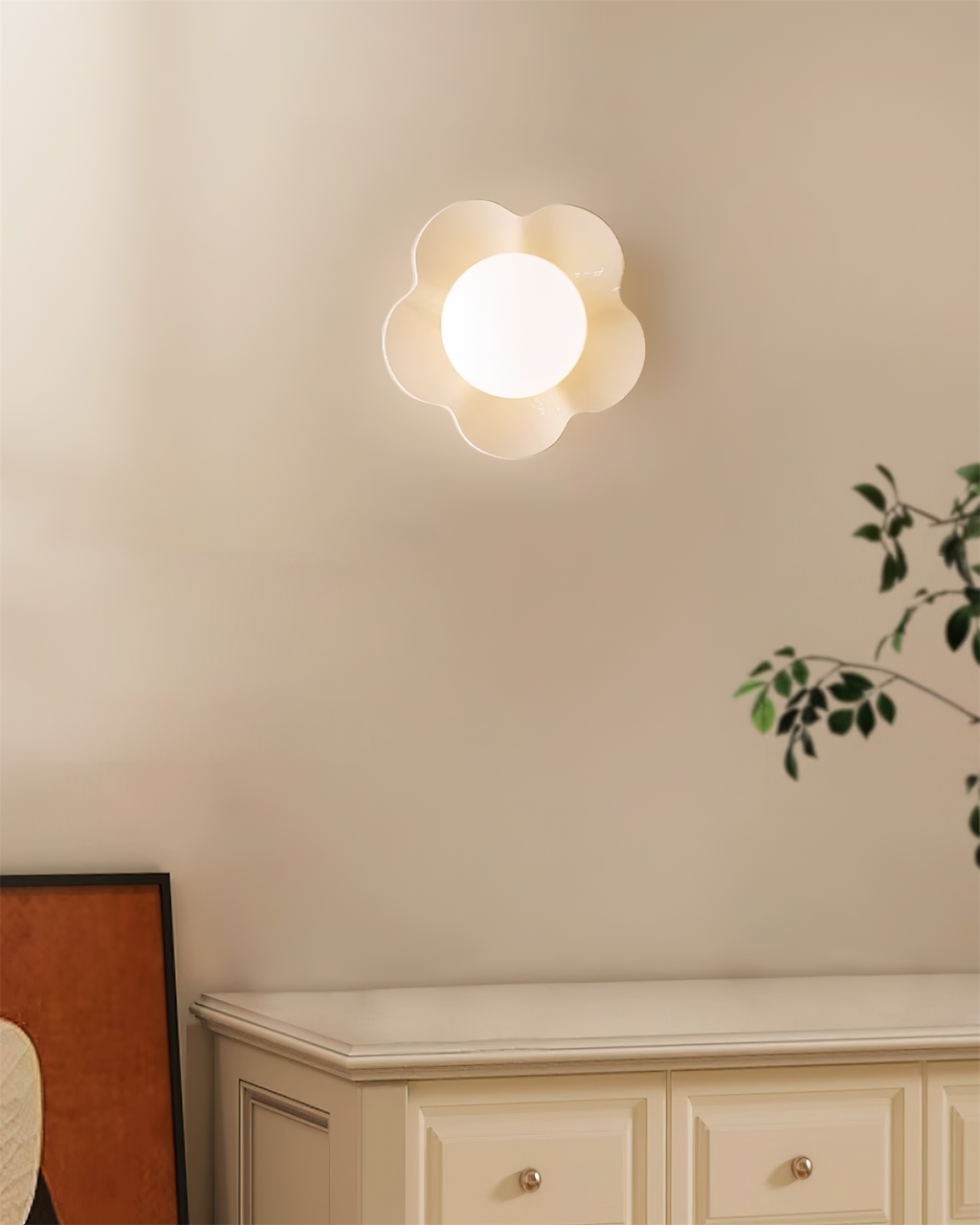 Dahlavelle Resin Wall Light-Moonnatur
