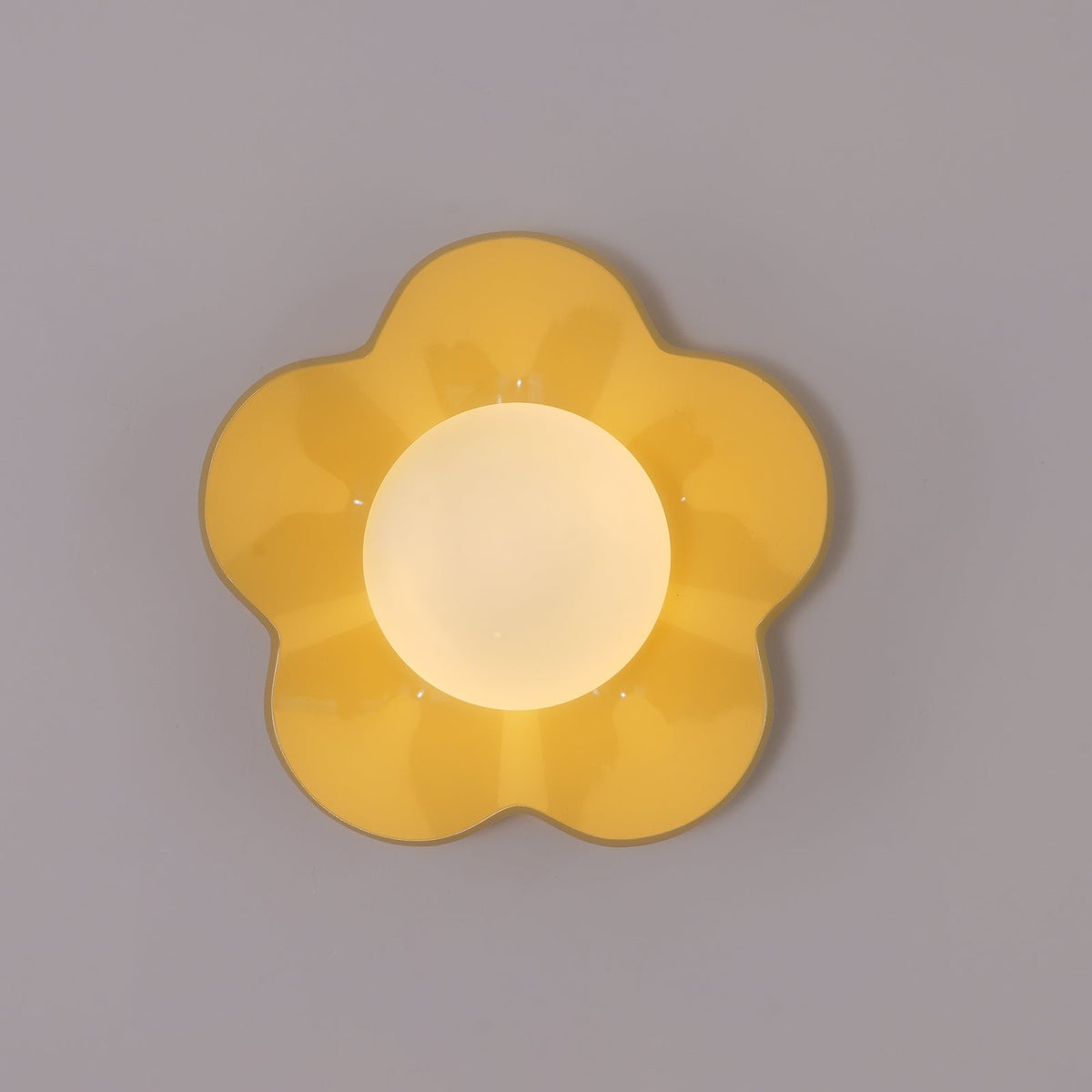 Dahlavelle Resin Wall Light-Moonnatur