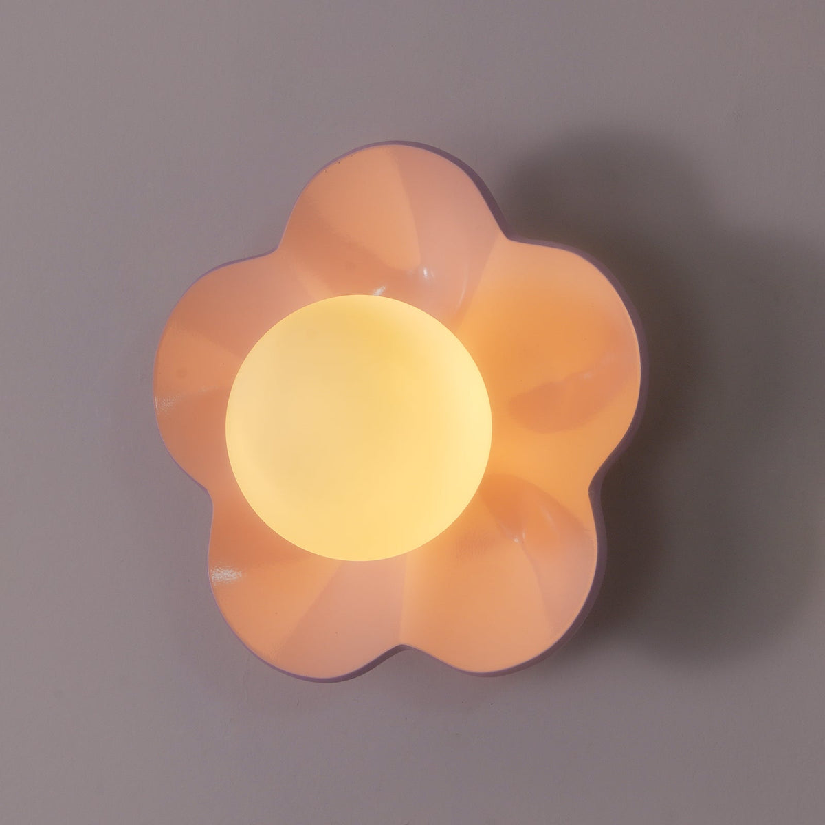 Dahlavelle Resin Wall Light-Moonnatur