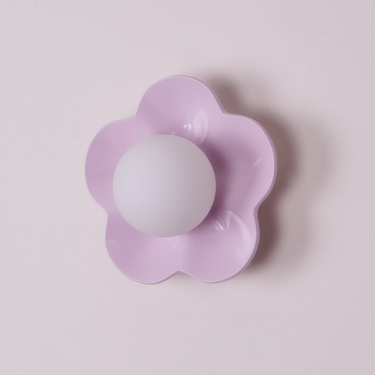 Dahlavelle Resin Wall Light-Moonnatur