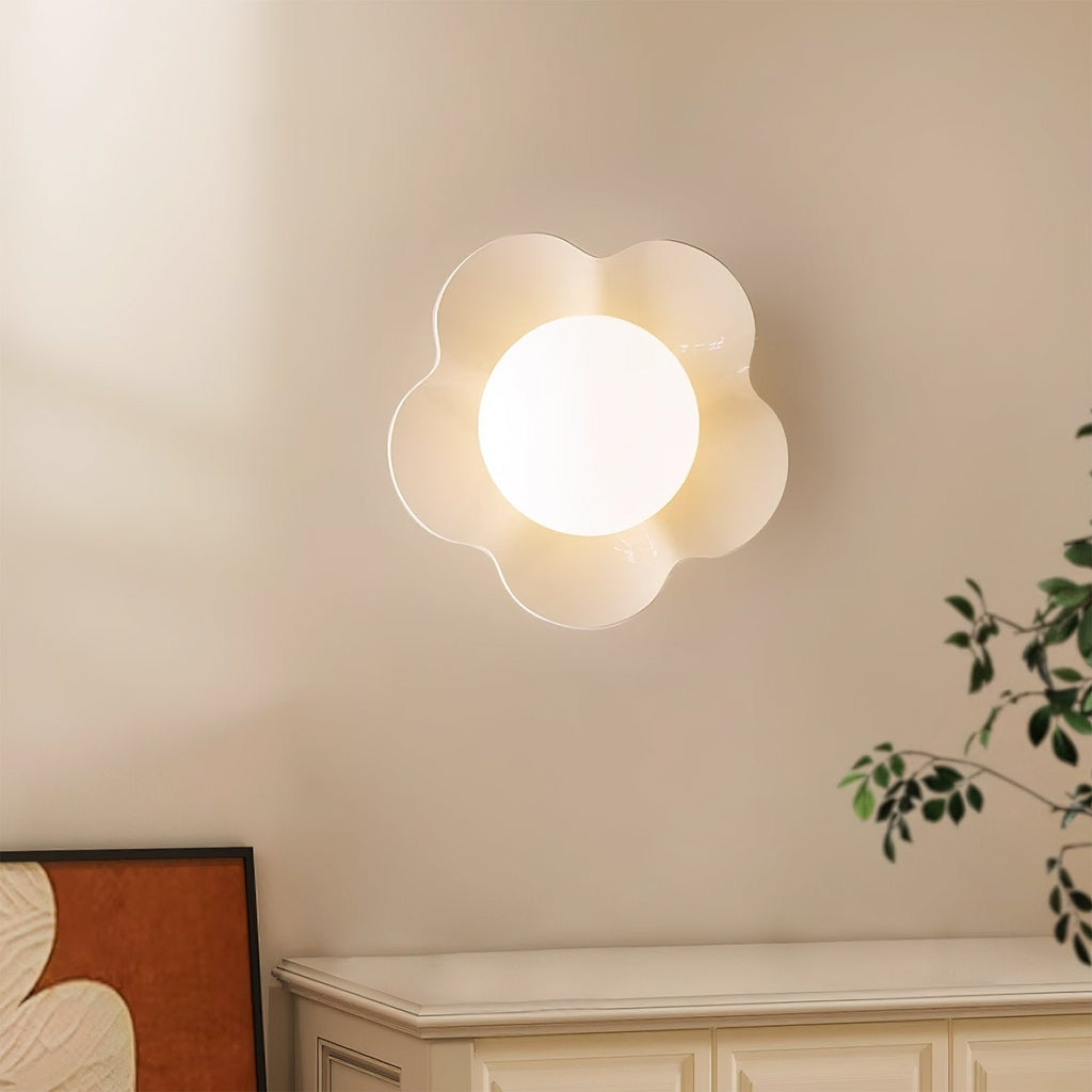 Dahlavelle Resin Wall Light-Moonnatur