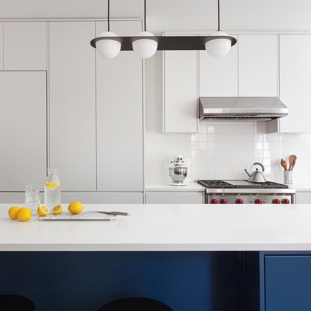 Navelis Glass Pendant Lamp-Moonnatur