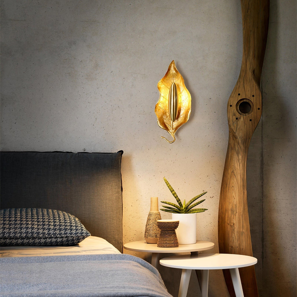 Vardeneth Brass Wall Light-Moonnatur