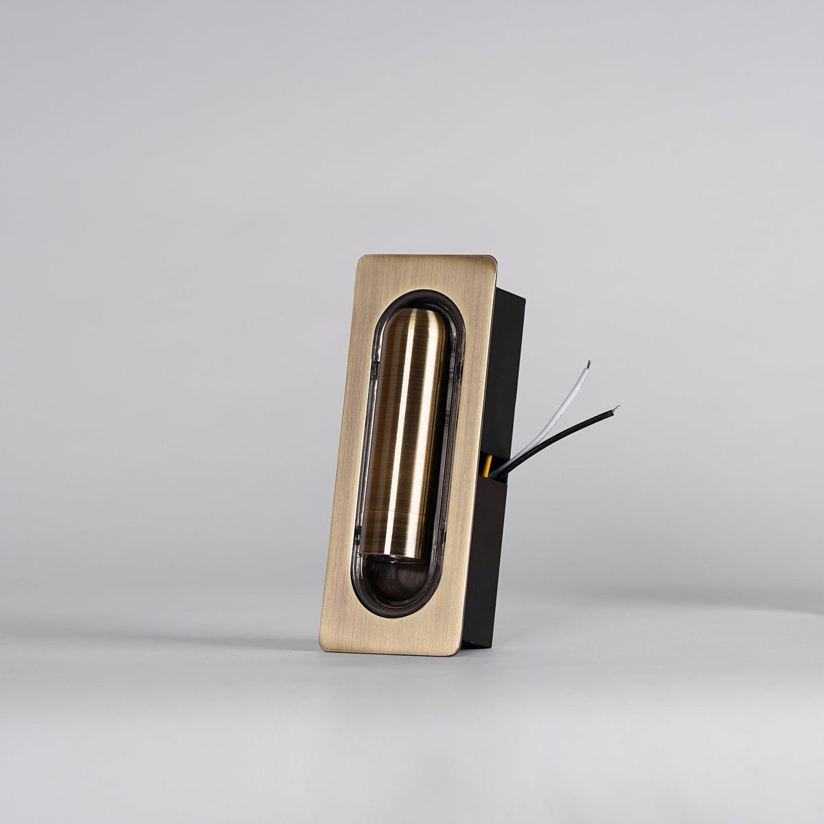 Braxley Aluminium Wall Light-Moonnatur