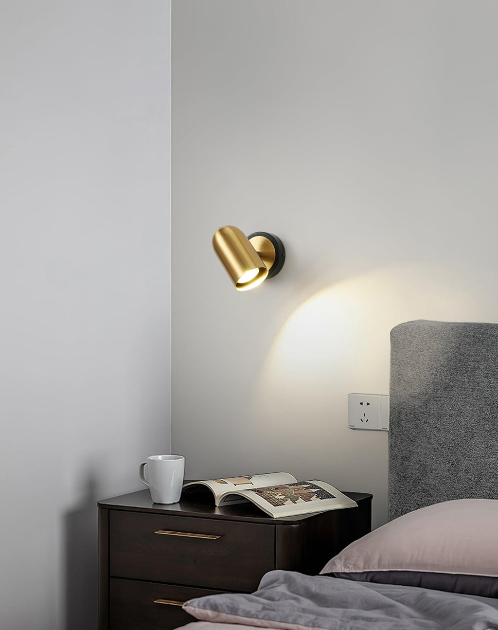 Nolira Iron Wall Lamp-Moonnatur