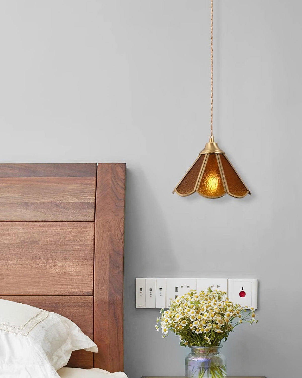 Ordellyn Glass Pendant Light-Moonnatur