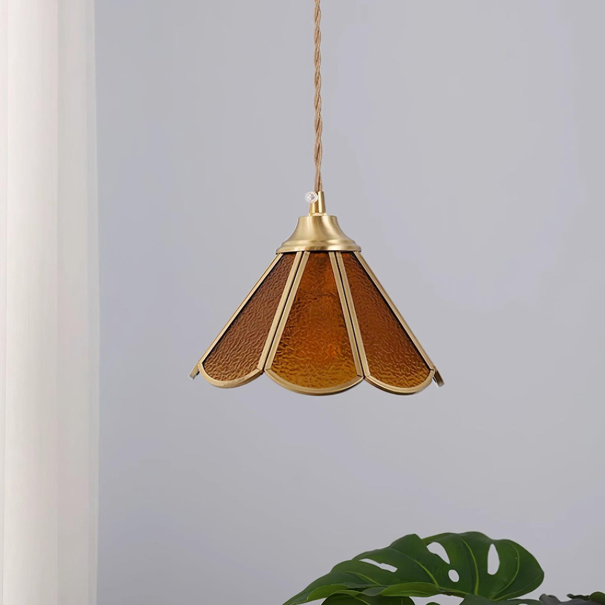 Ordellyn Glass Pendant Light-Moonnatur