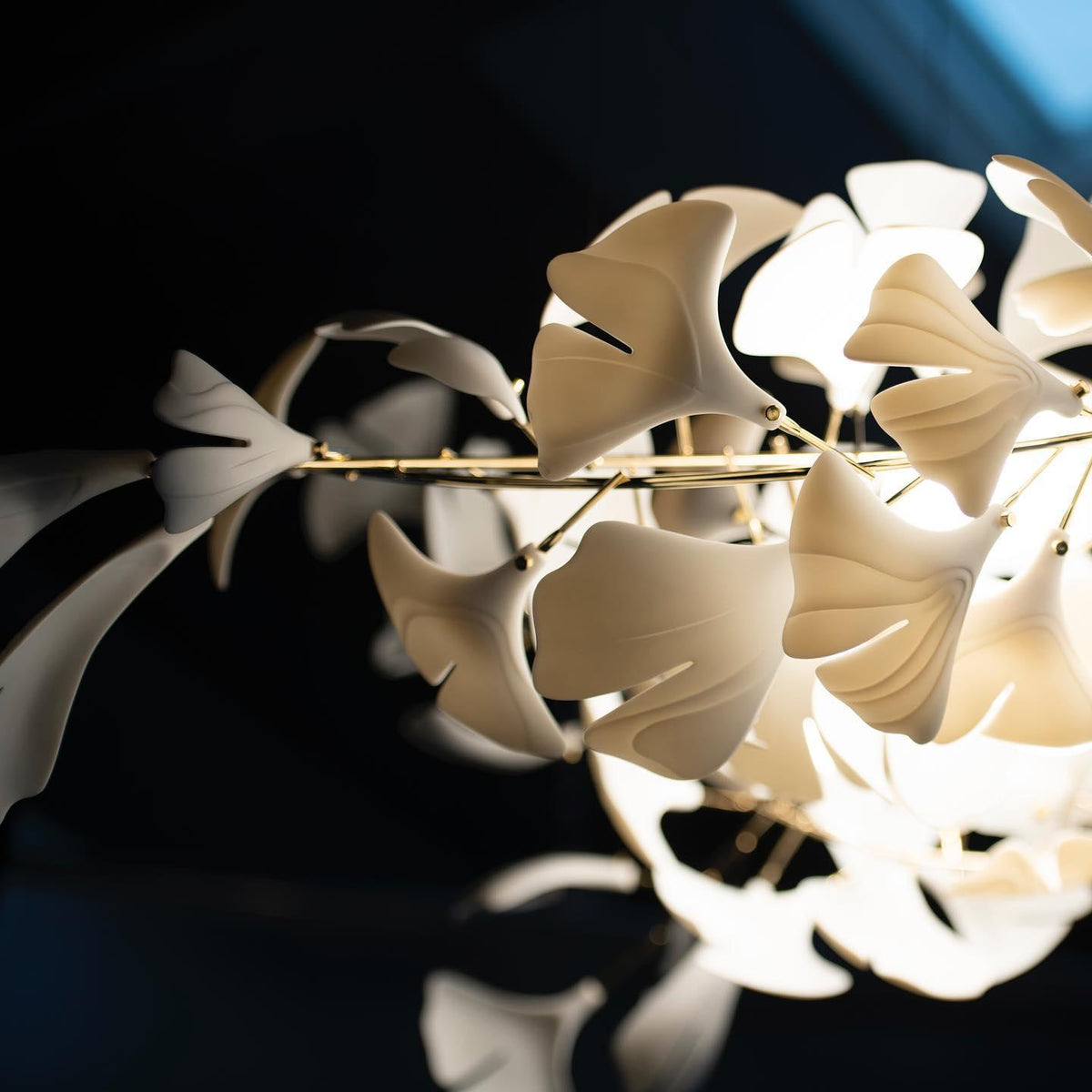 Avelora Ceramic Chandelier-Moonnatur