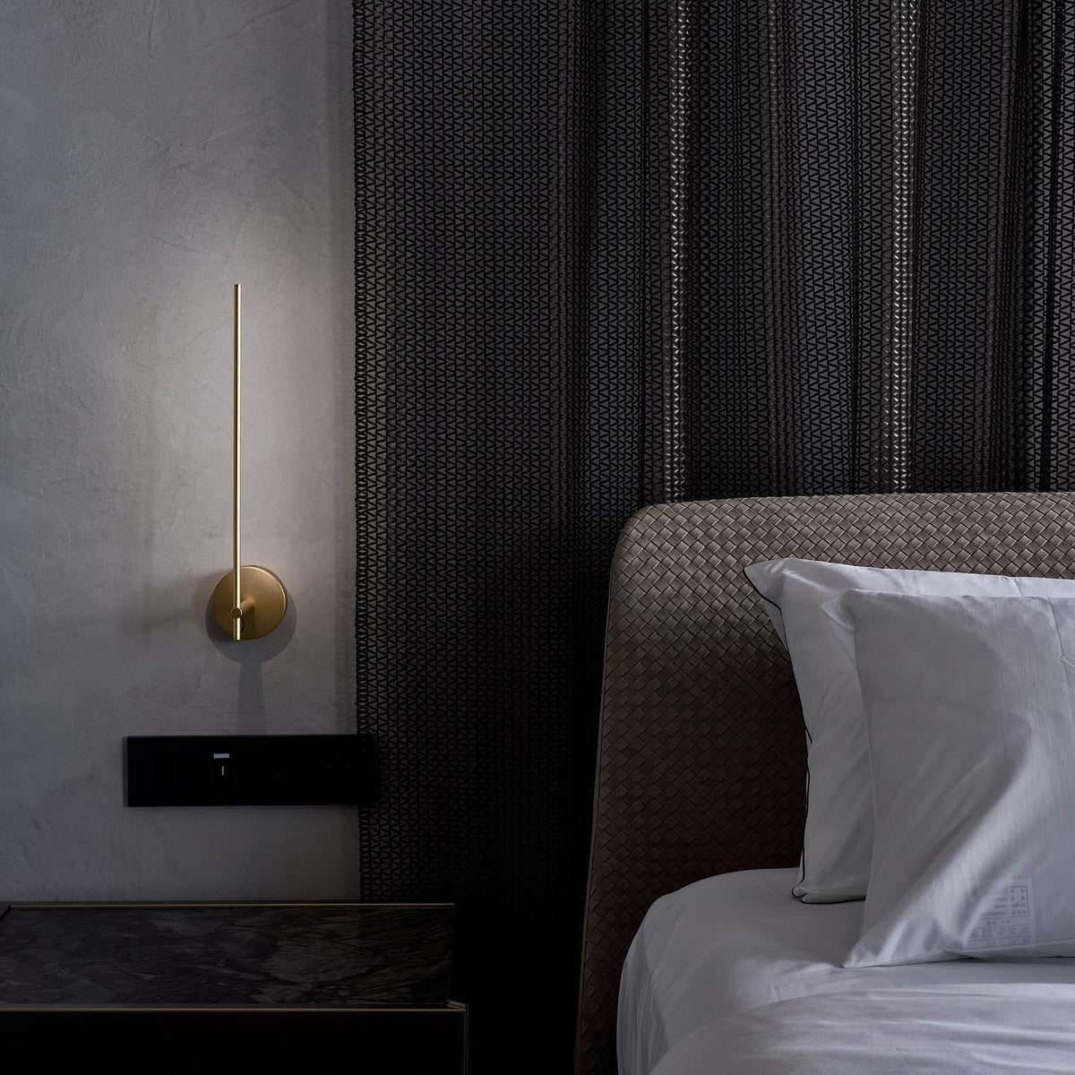 Cardenlyn Iron Wall Light-Moonnatur