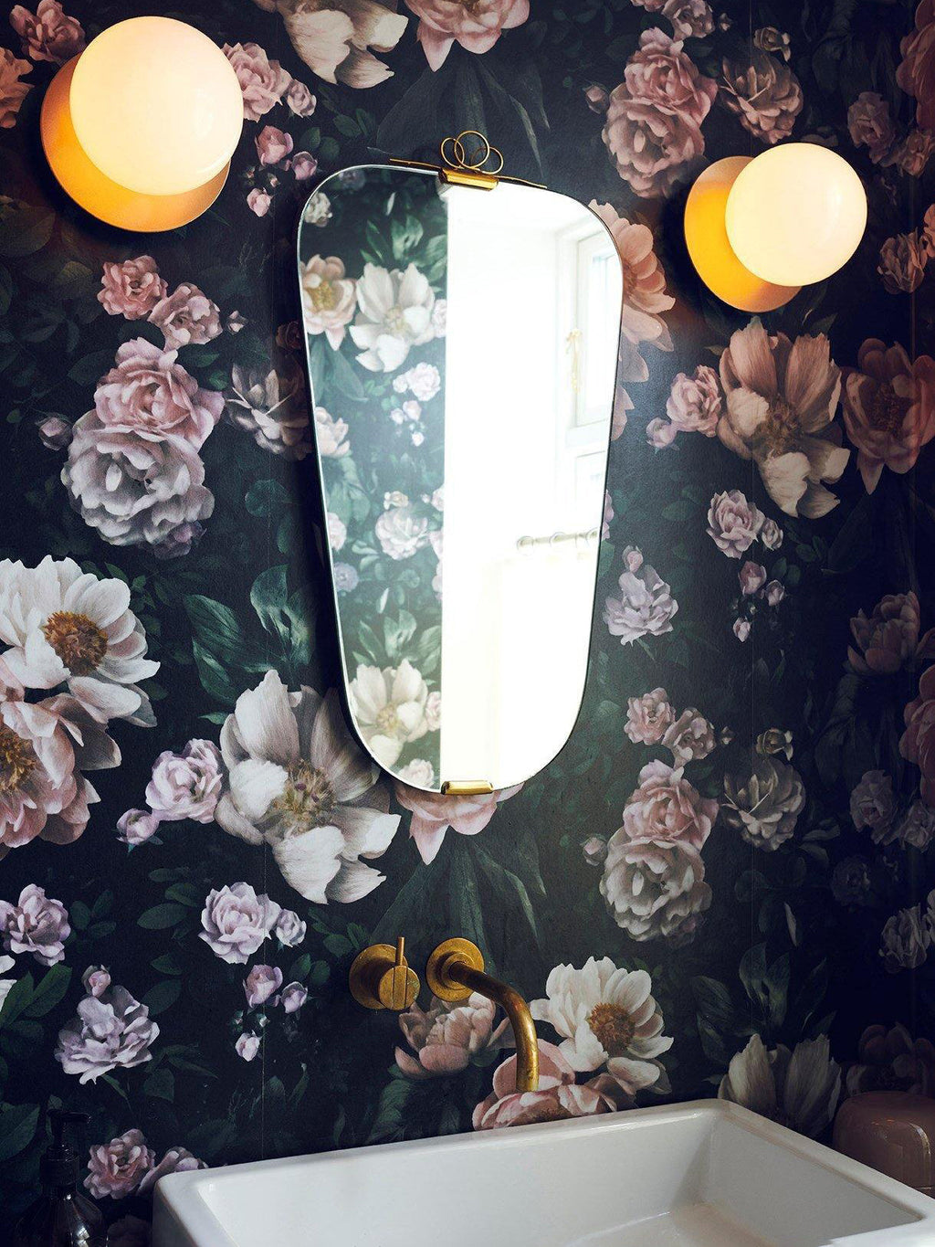 Aldenenna Glass Wall Light-Moonnatur