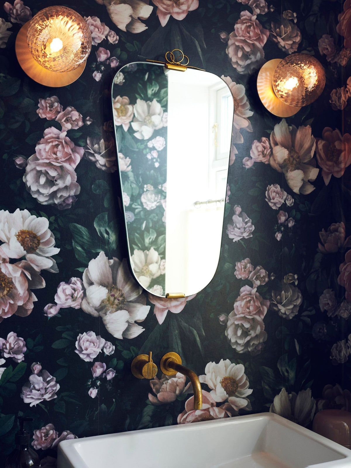 Osterneth Glass Wall Light-Moonnatur