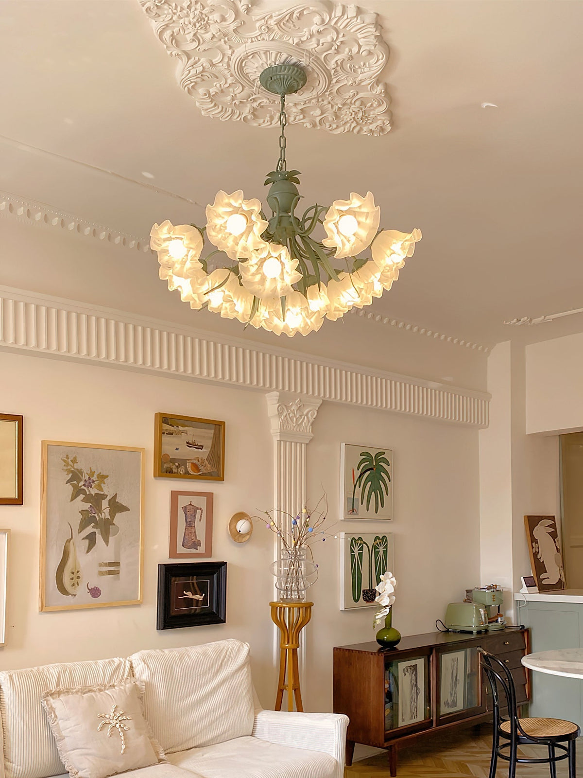 Mavina Metal Chandelier-Moonnatur