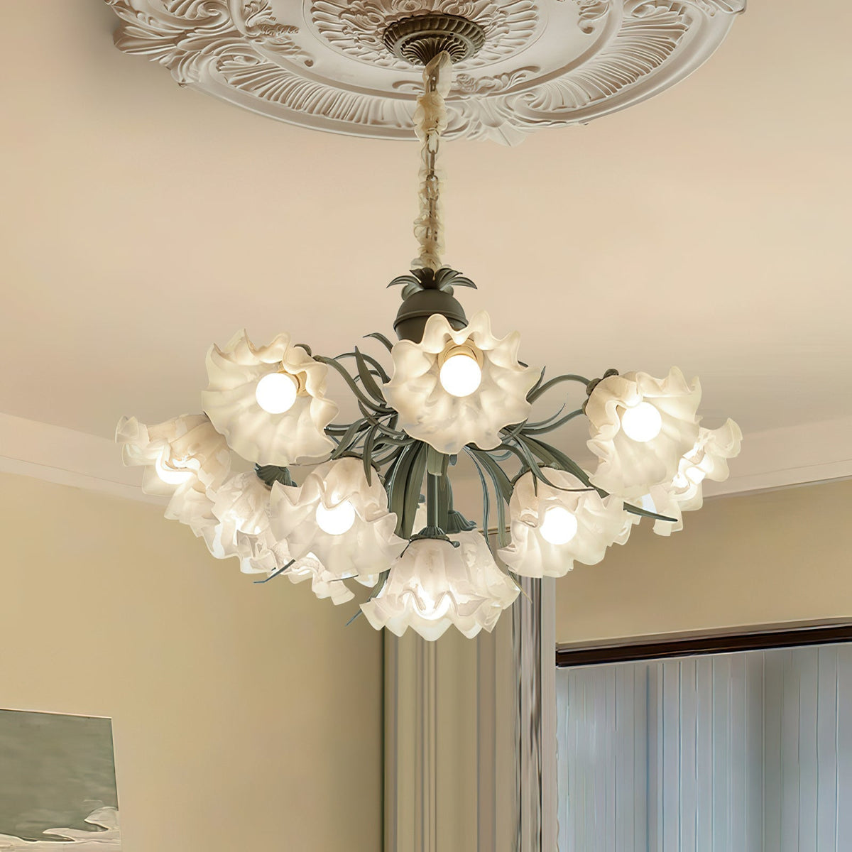 Mavina Metal Chandelier-Moonnatur