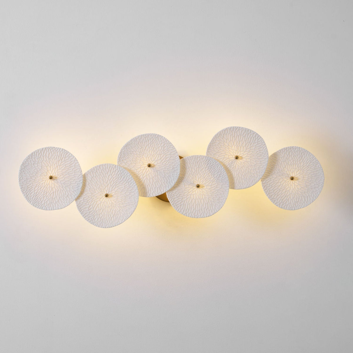 Zoralia Ceramic Wall Lamp-Moonnatur
