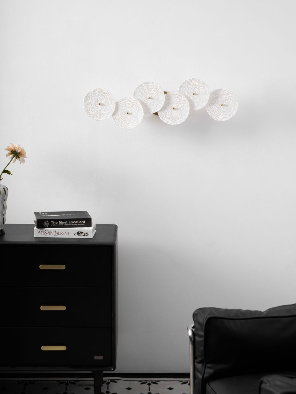 Zoralia Ceramic Wall Lamp-Moonnatur