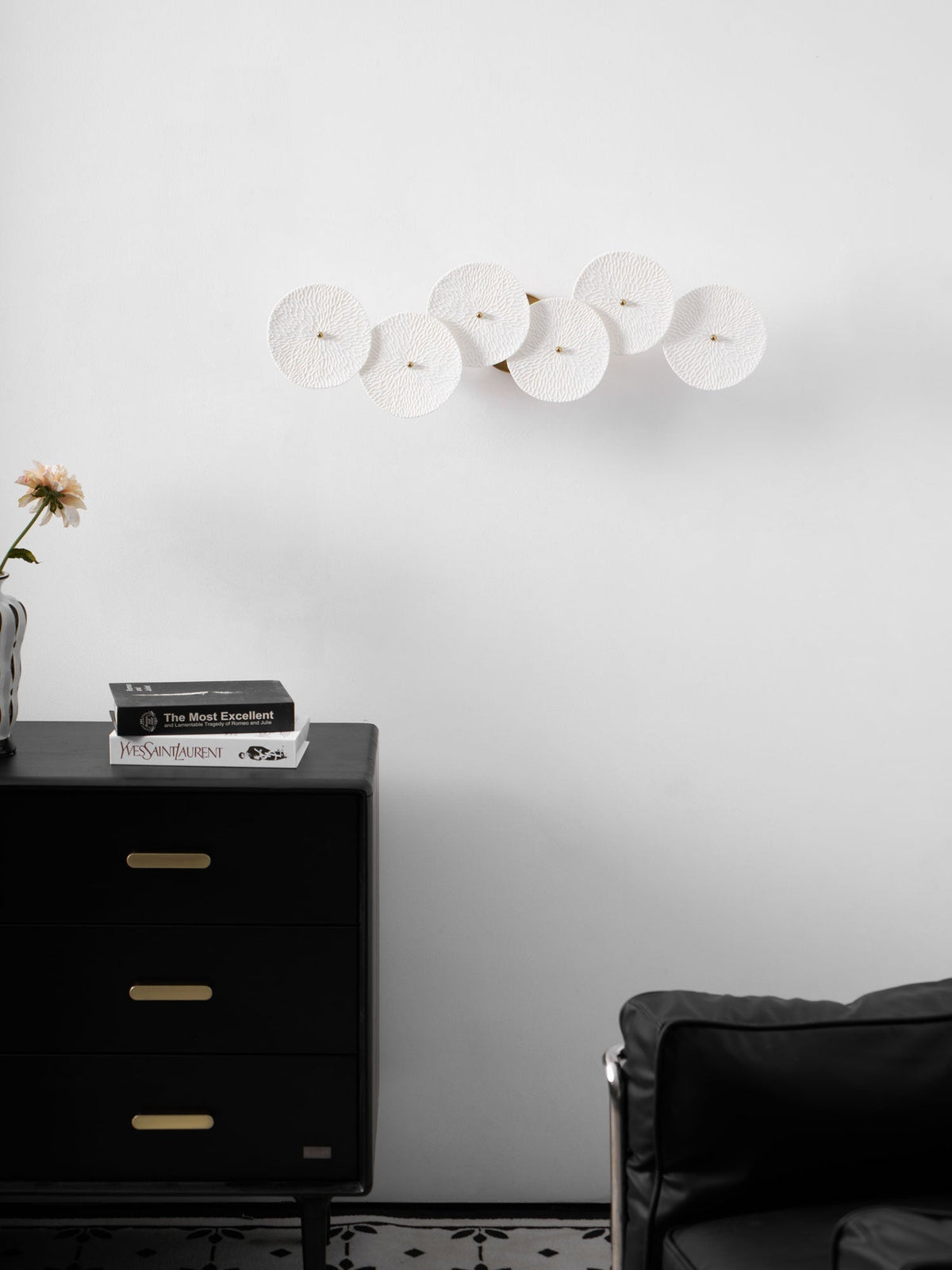 Zoralia Ceramic Wall Lamp-Moonnatur