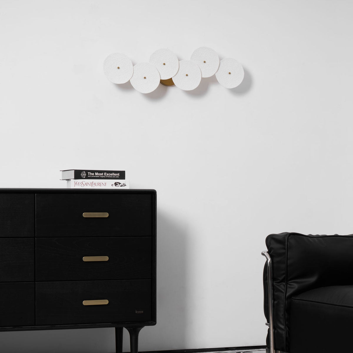 Zoralia Ceramic Wall Lamp-Moonnatur