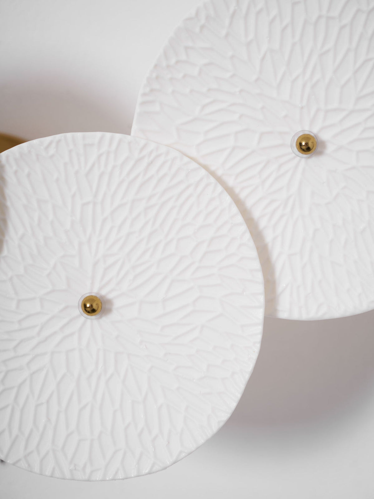 Zoralia Ceramic Wall Lamp-Moonnatur